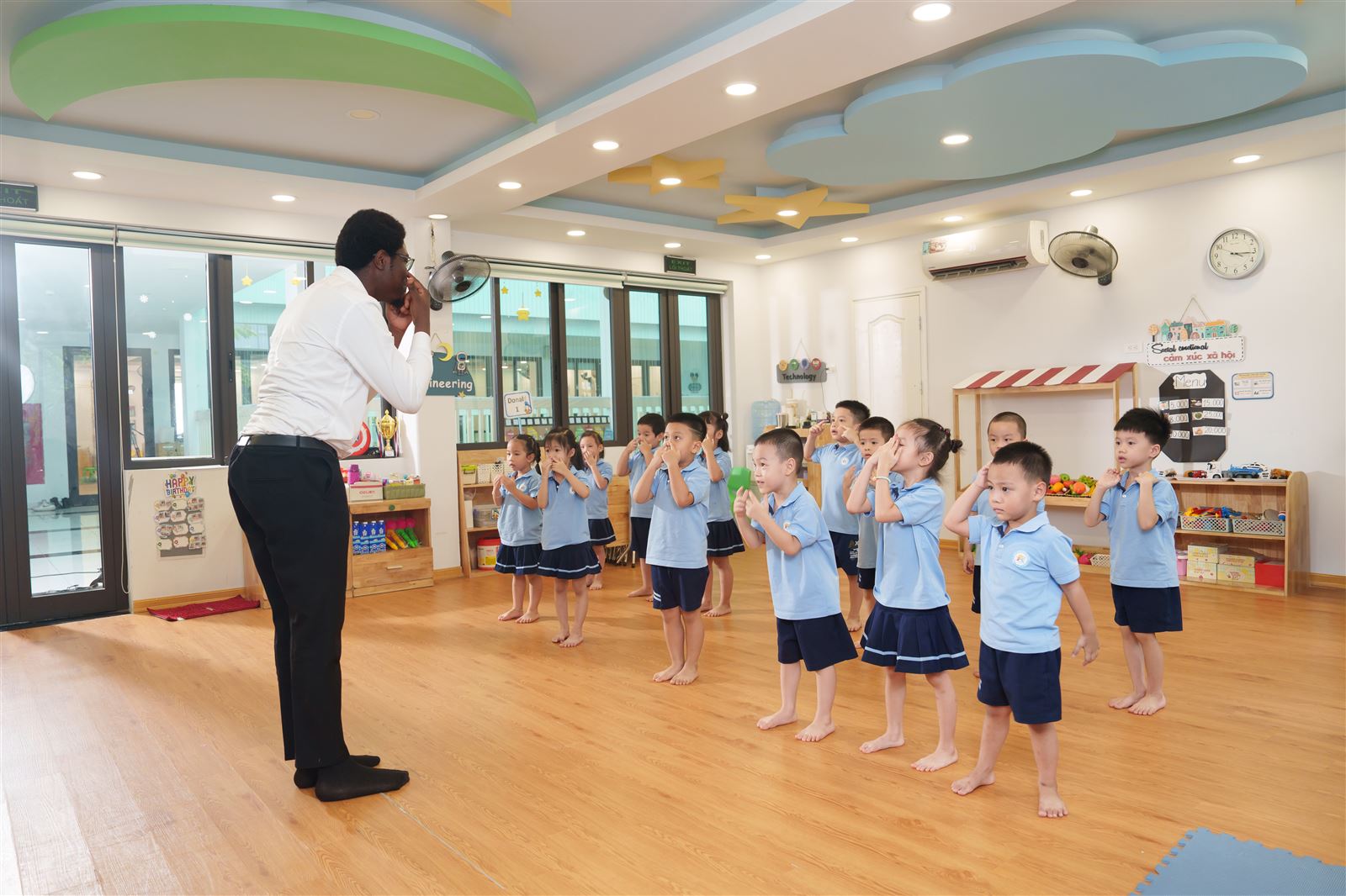 Tổ chức lớp học